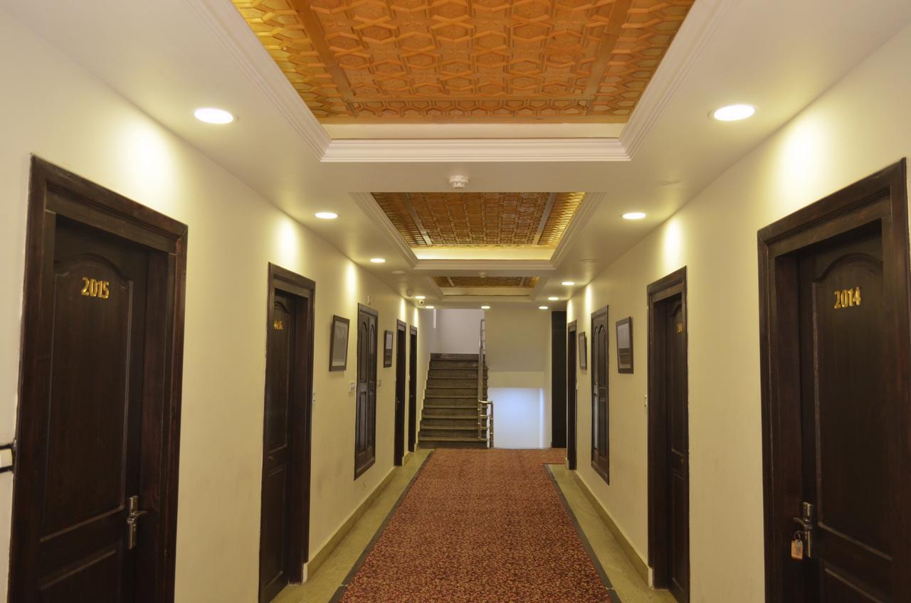 Hotel The Valley View Kashmir Сринагар Экстерьер фото